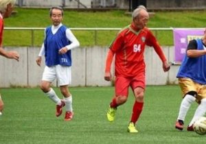 آغاز نخستین لیگ فوتبال برای سالمندان