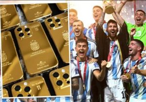هدیه دادن گوشی های طلایی توسط لیونل مسی برای بازیکنان آرژانتین