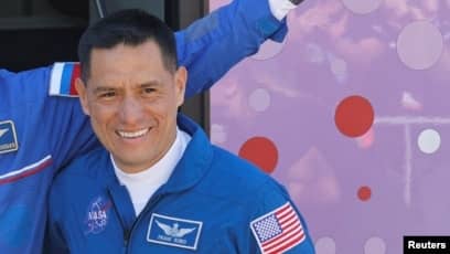 فرانک روبیون در میان فضانوردان آمریکایی طویل‌ترین ماموریت را در فضا سپری کرد