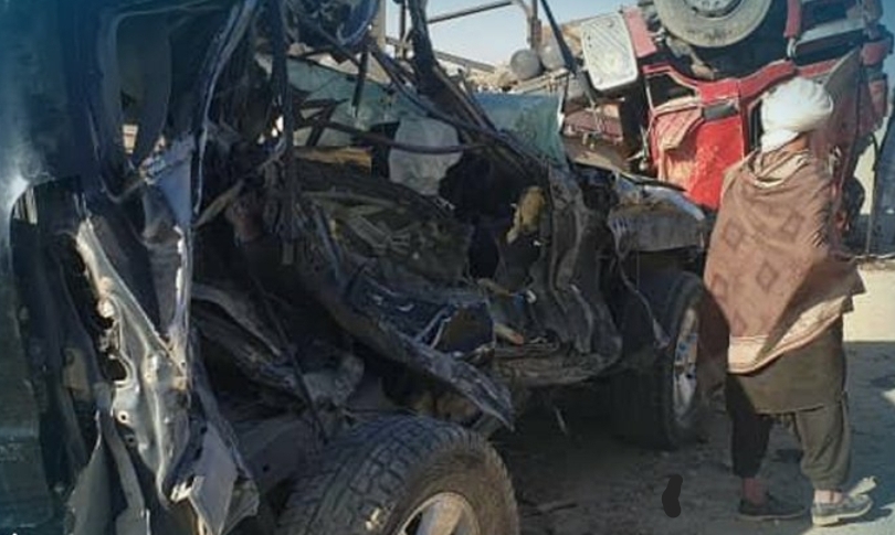 چهار کشته و زخمی در پی حادثه ترافیکی در شاهراه کابل_قندهار !