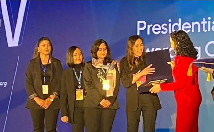 اهداء مدال شجاعت ریاست جمهوری کوزوو به زنان افغانستان !