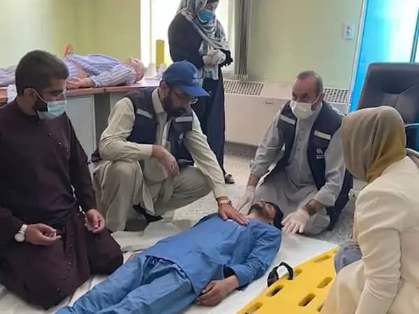 آموزش ۵۰۰ پزشک و کارمند صحی در افغانستان از سوی سازمان جهانی بهداشت !