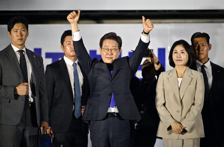 AFP__20250603__493T7H3__v1__HighRes__SkoreaPoliticsVote-2048x1340